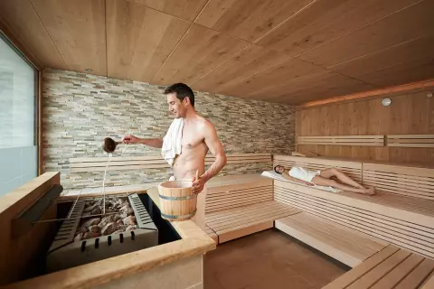 02_hotel-apres-post_arlen-spa