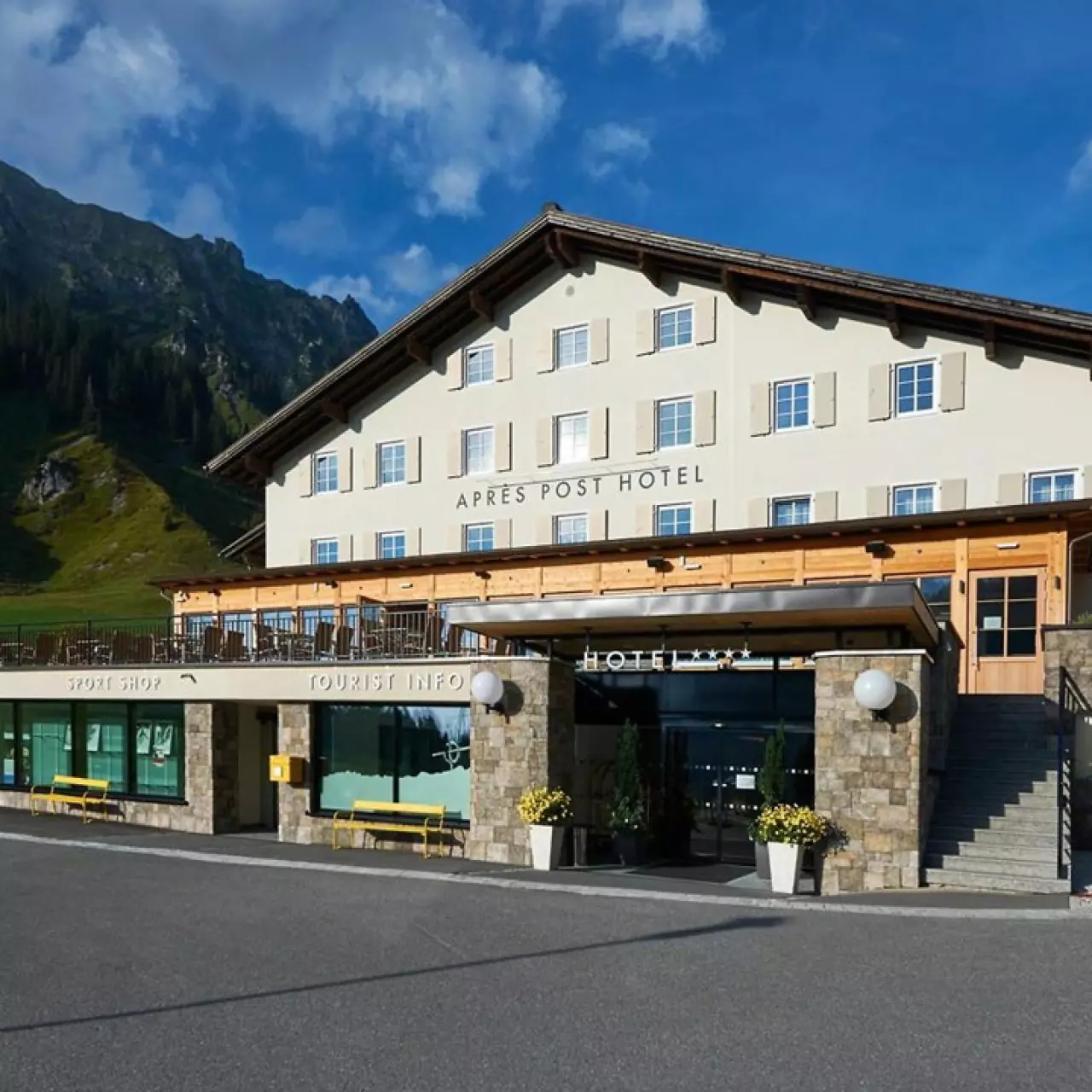 Sonnenterrasse auf 1'407 Höhenmeter